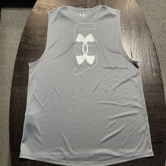 Under Armour Tank - Picture 3 of 5